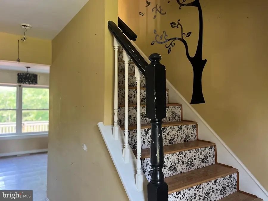 424 Dorchester Ln, Perkasie, PA 18944 - Image #2