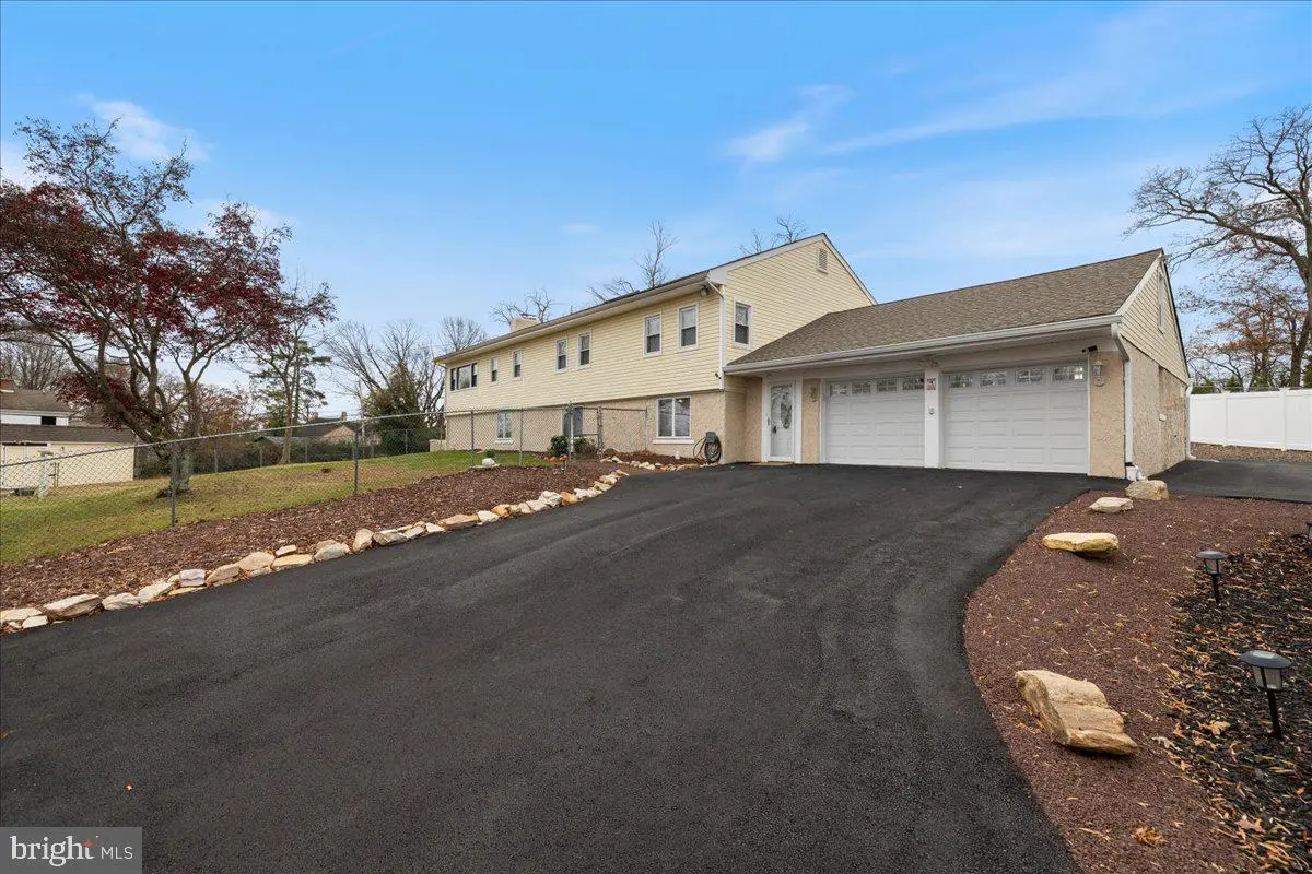 11 Williams Ln, Yardley, PA 19067 - Image #1