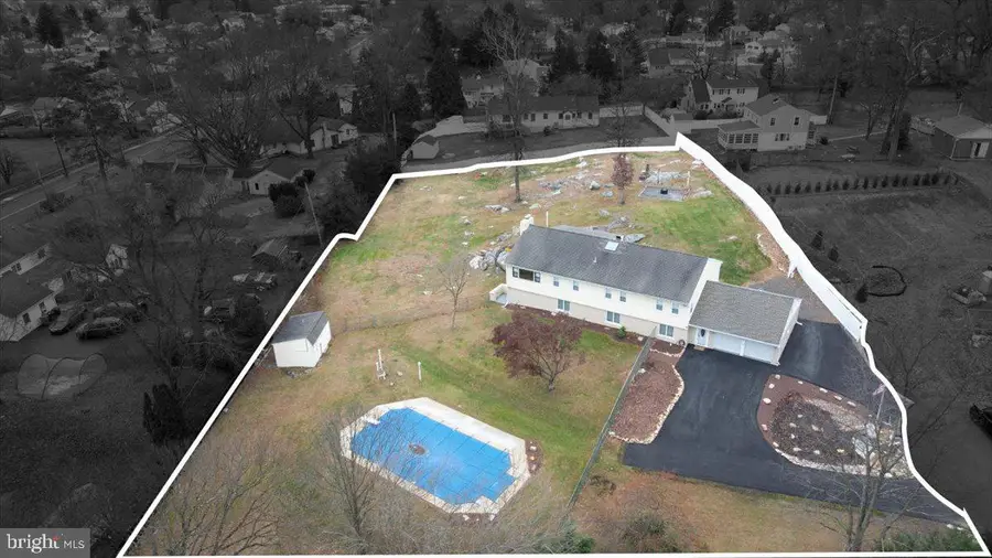 11 Williams Ln, Yardley, PA 19067 - Image #2