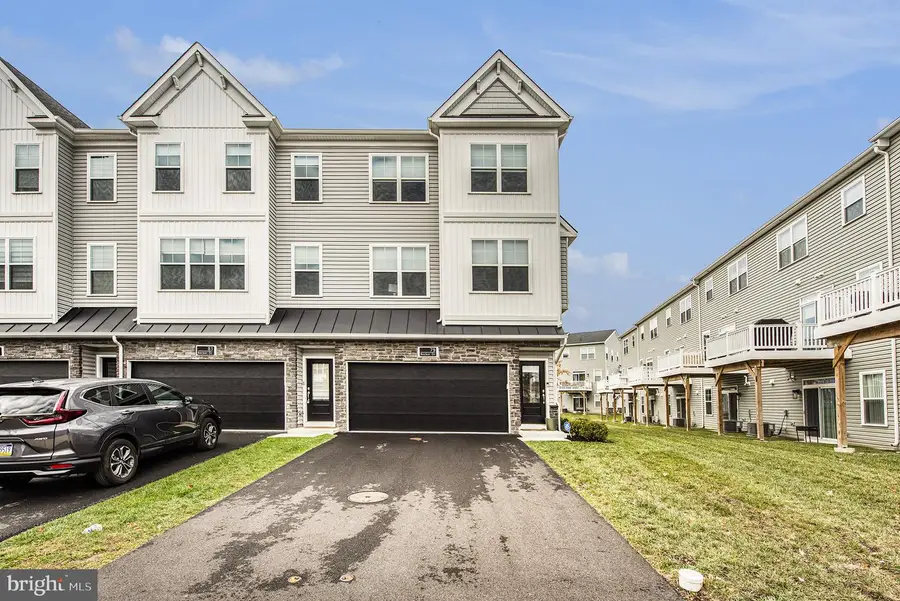 79 Becker Dr, Chalfont, PA 18914 - Image #2