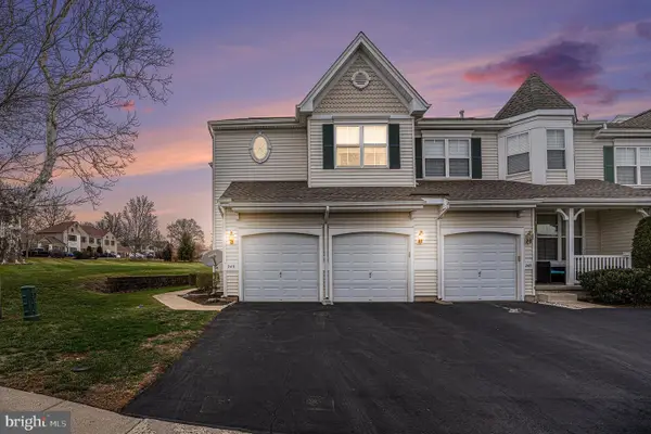 245 Coventry Rd, CHALFONT, PA 18914