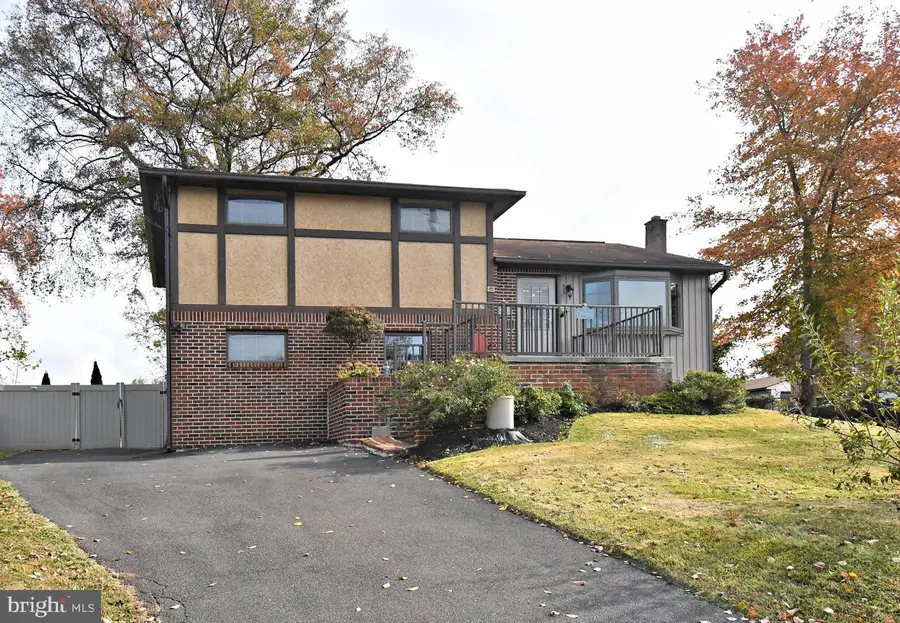 145 Beechwood Ave, Langhorne, PA 19047 - Image #2