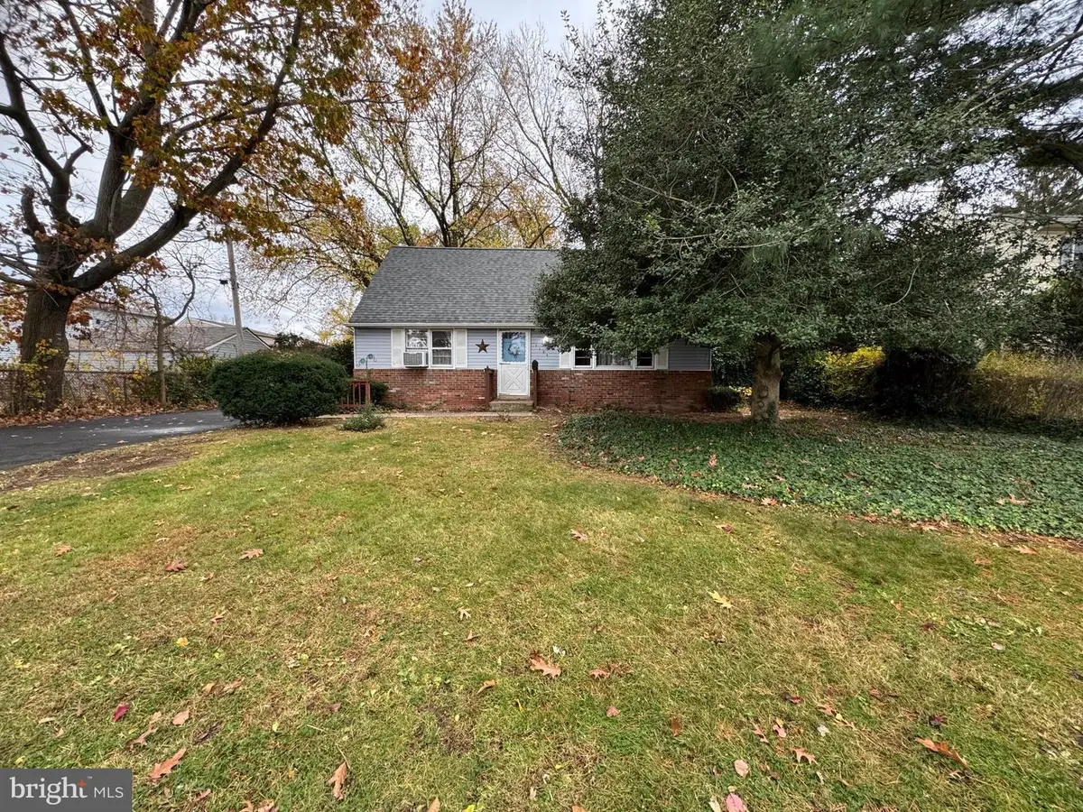 3208 Dixon Ave, Bristol, PA 19007 - Image #1