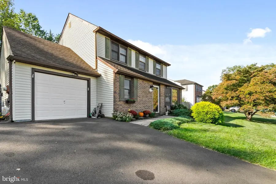 18 Essex Ln, Langhorne, PA 19047 - Image #3