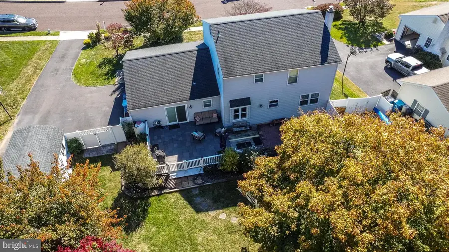 105 Birchwood Dr, Chalfont, PA 18914 - #2