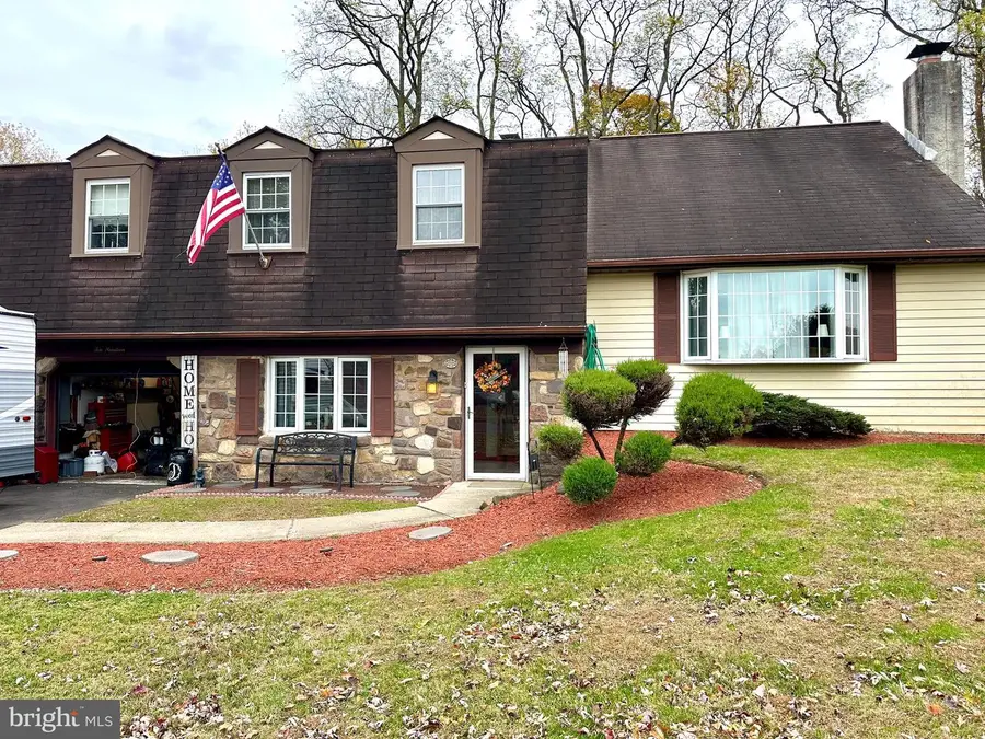 1019 Dick Ave, Warminster, PA 18974 - Image #2