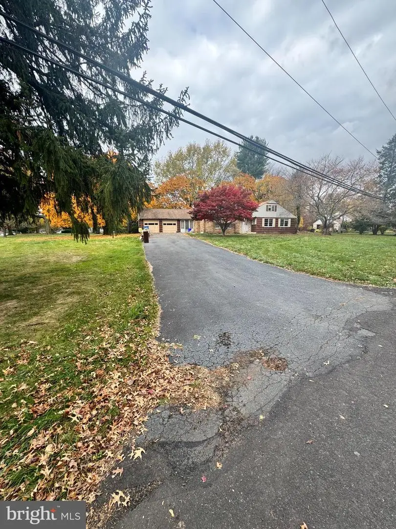 1 Sunnyside Ln, Yardley, PA 19067 - Image #1