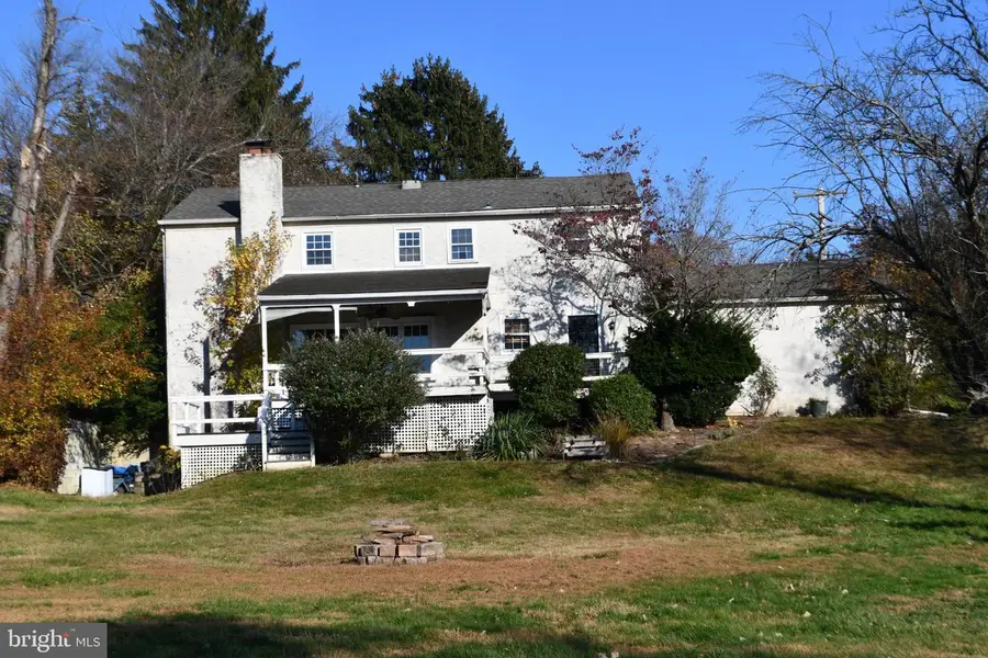 547 1/2 Mccarty Dr, Furlong, PA 18925 - Image #3