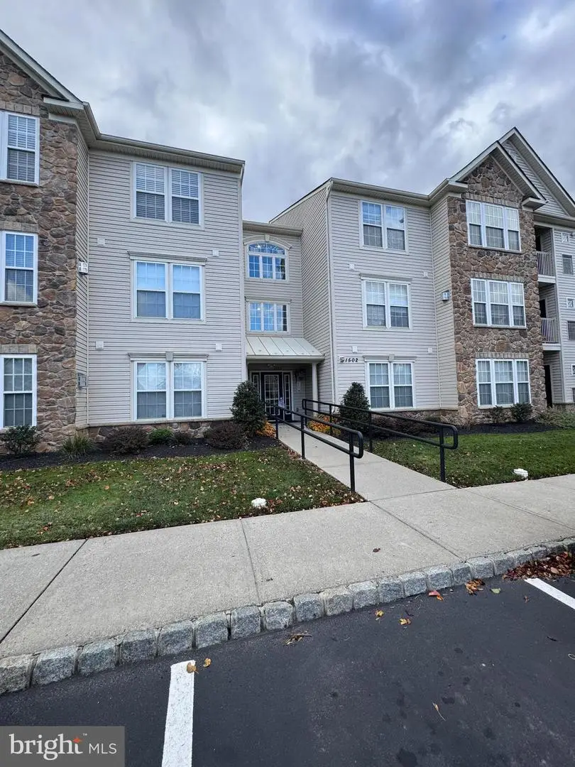 1502 Moore St #201, Bristol, PA 19007 - Image #1