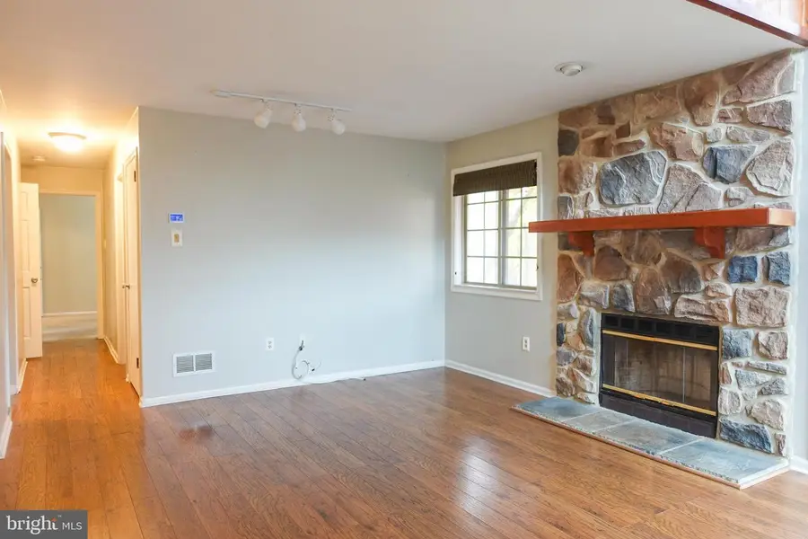 1075 Patrick Pl, Chalfont, PA 18914 - Image #3