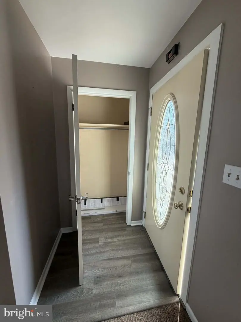 9 Lynns Ct, Morrisville, PA 19067 - Image #3