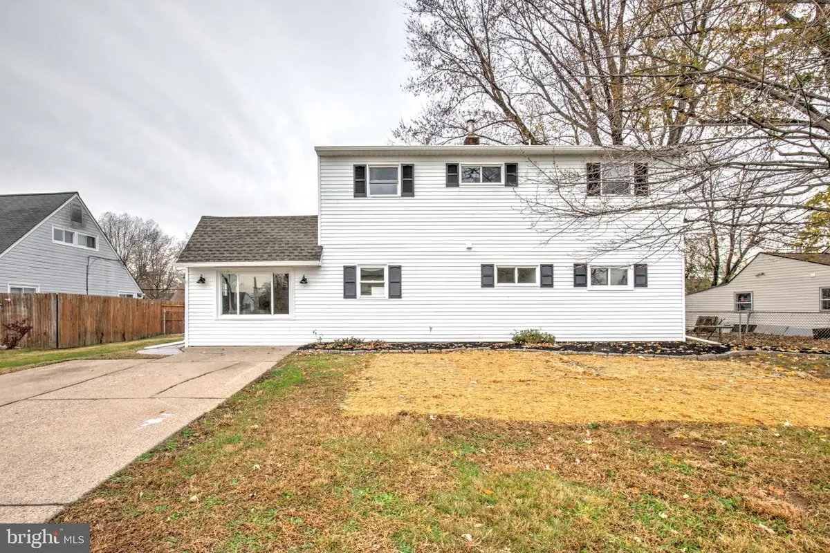 31 Nature Ln, Levittown, PA 19054 - Image #1