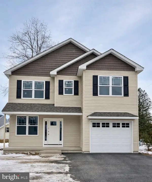 1941 Oakford Ave, FEASTERVILLE TREVOSE, PA 19053