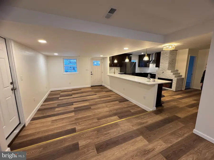 25 Oval Turn Ln, Levittown, PA 19055 - Image #3