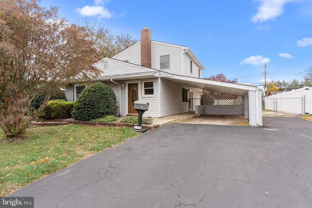 29 Graceful Ln, Levittown, PA 19055 - Image #1