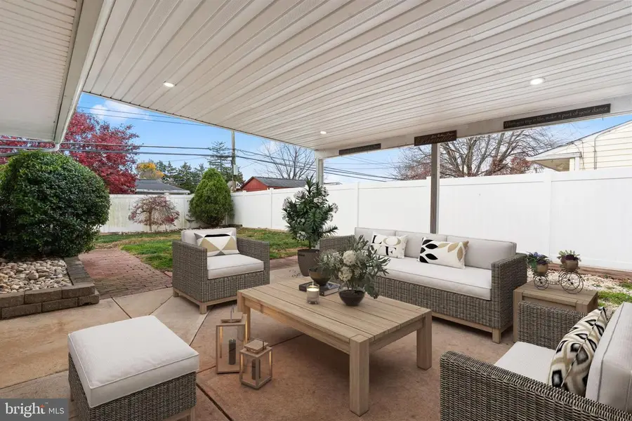 29 Graceful Ln, Levittown, PA 19055 - Image #2