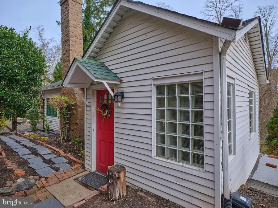 446 River Rd, Pipersville, PA 18947 - Image #2