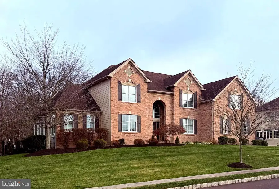 216 Jane Chapman Dr E #e, Newtown, PA 18940 - Image #3