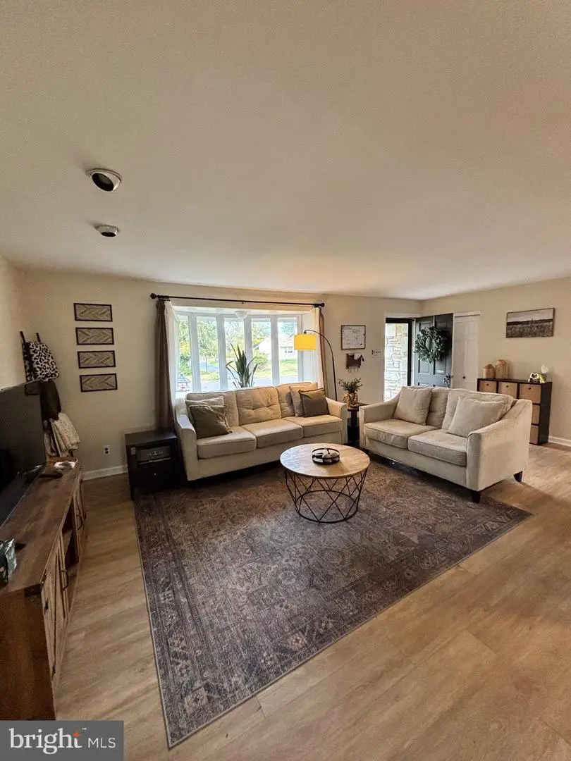 273 Holly Knoll Dr, Churchville, PA 18966 - Image #3