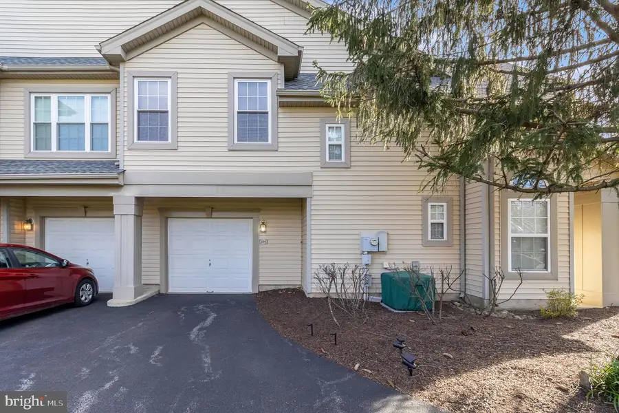 1004 Julian Dr W #w, Warwick, PA 18974 - Image #2