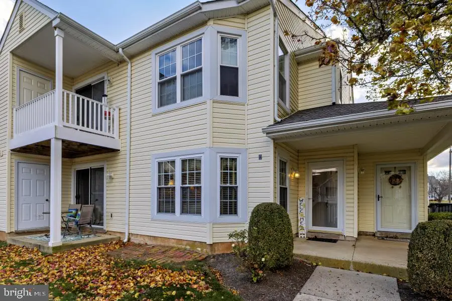 41019 Coopers Pl, Holland, PA 18966 - Image #2