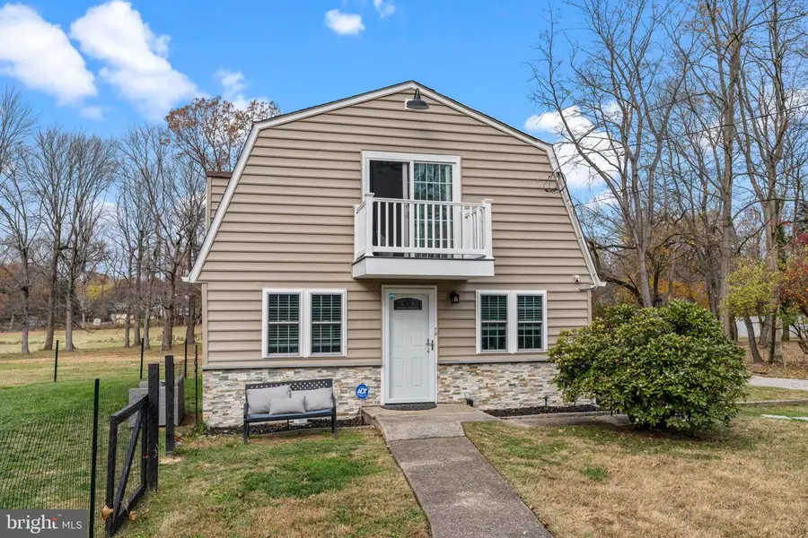 2623 Ave #e, Levittown, PA 19056 - Image #2