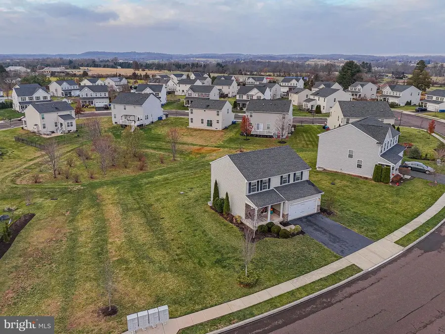 1856 Alamingo Dr, Quakertown, PA 18951 - Image #3