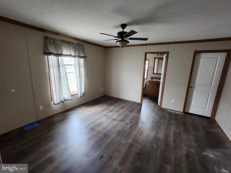 1047 Aldrich Dr, Morrisville, PA 19067 - Image #3