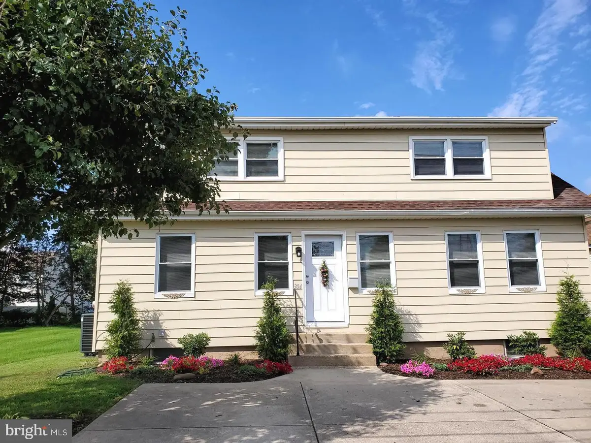 304 Newport Rd, Bristol, PA 19007 - Image #1