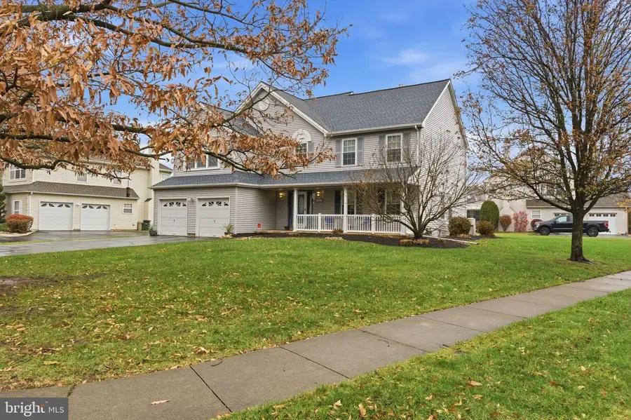 561 Zinn Dr, Southampton, PA 18966 - Image #2