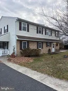 205 Parkridge Dr, Perkasie, PA 18944 - Image #3