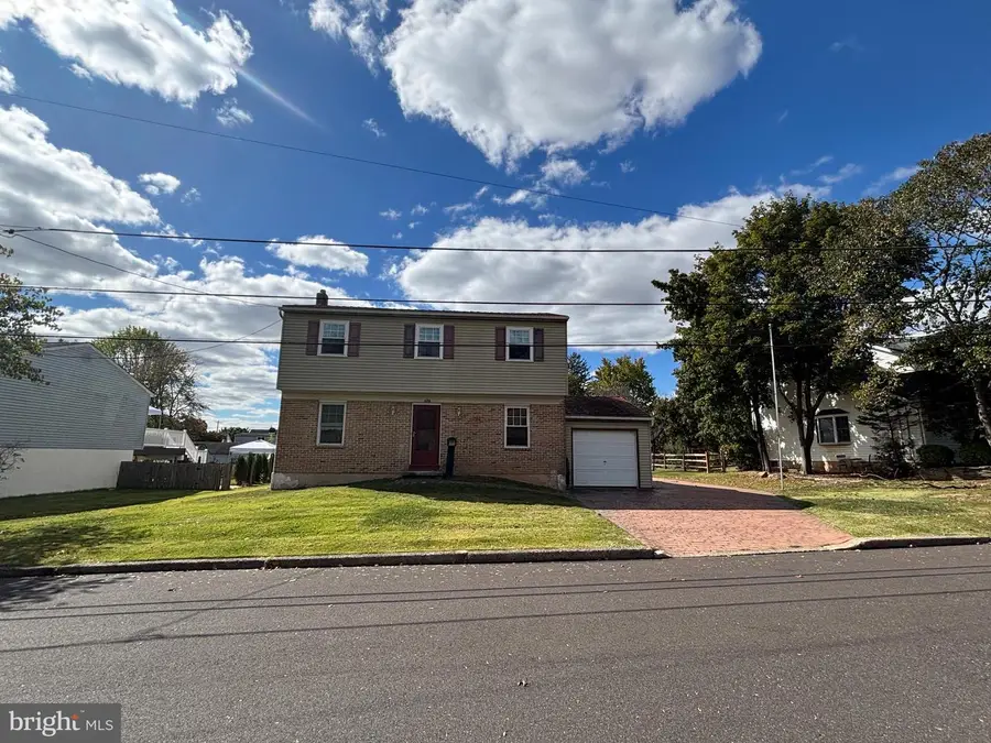 172 Chestnut St, Chalfont, PA 18914 - Image #2