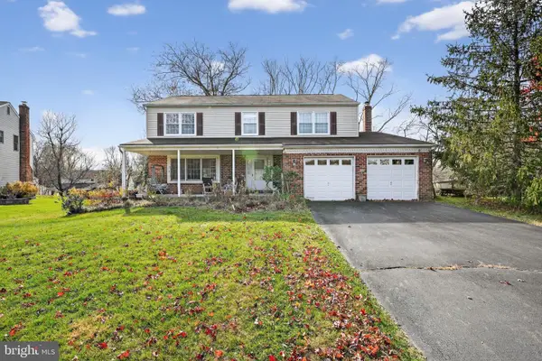 1070 Gelding Cir, WARRINGTON, PA 18976