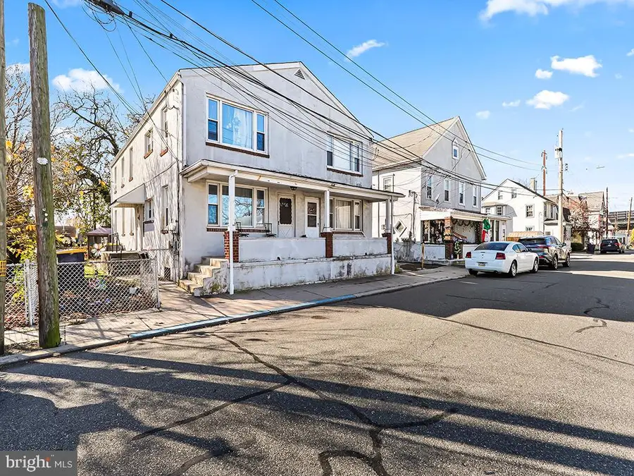 721 Brown St, Bristol, PA 19007 - Image #2