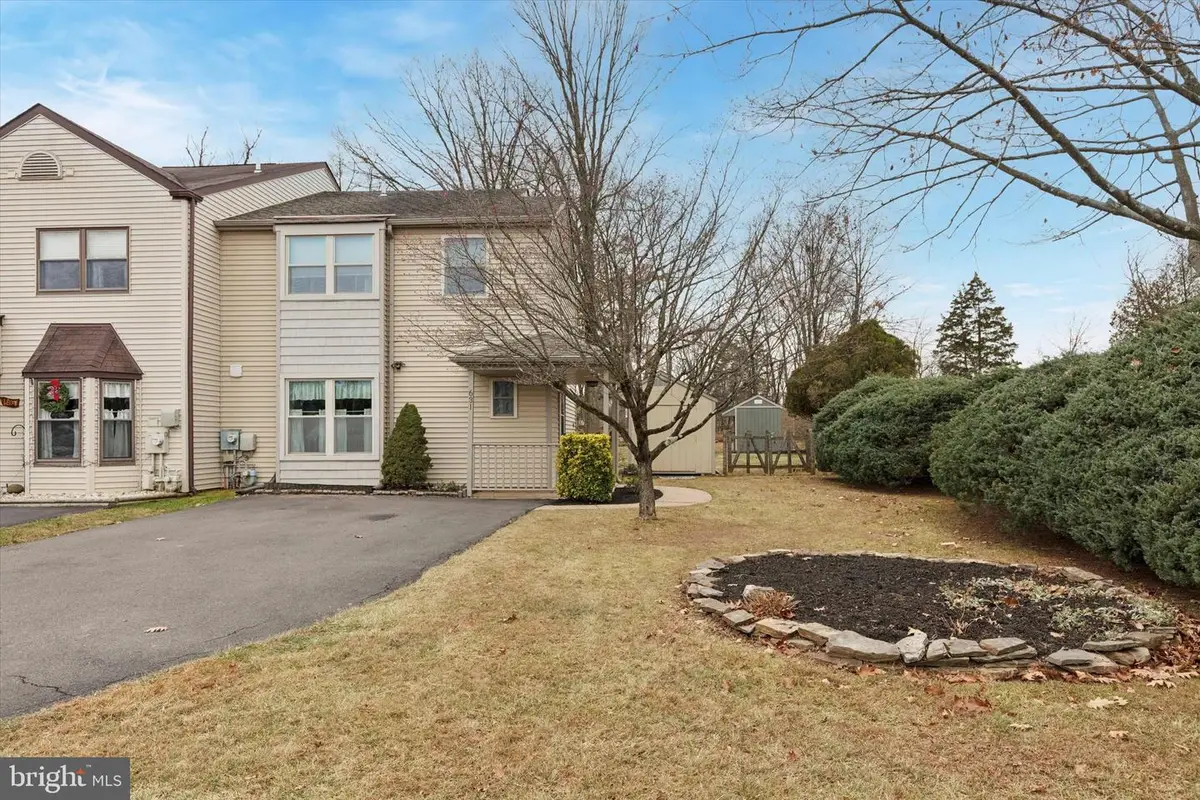 631 Whittier Dr, Warminster, PA 18974 - Image #1