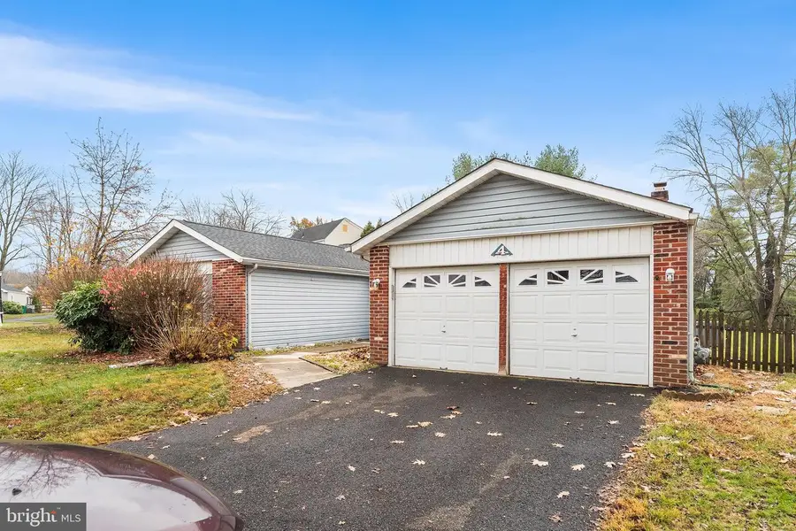 4 Westwood Ct, Newtown, PA 18940 - Image #2