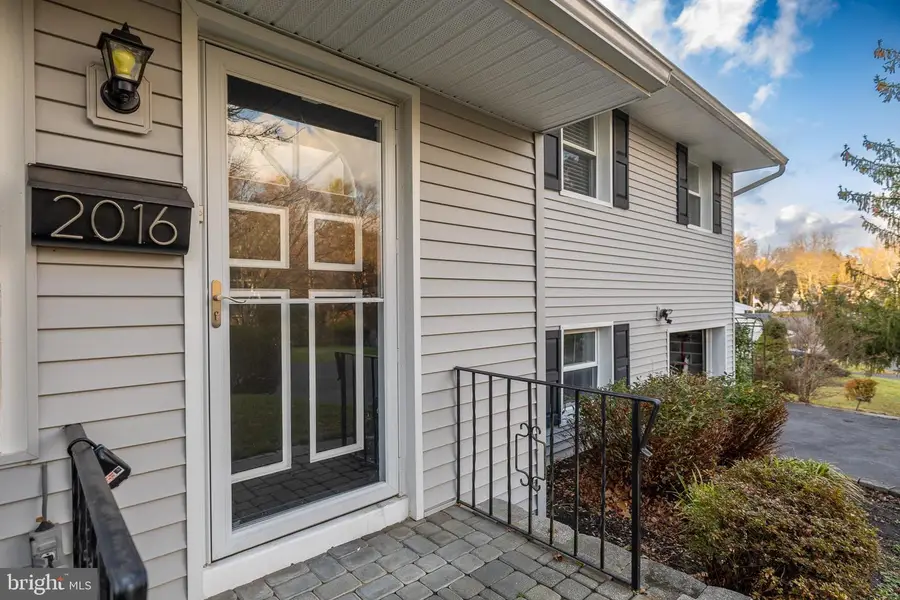 2016 Shadybrook Ln, Feasterville Trevose, PA 19053 - Image #3