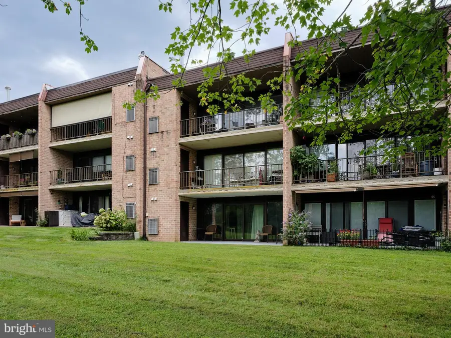 22 Hermitage Dr, New Hope, PA 18938 - Image #2