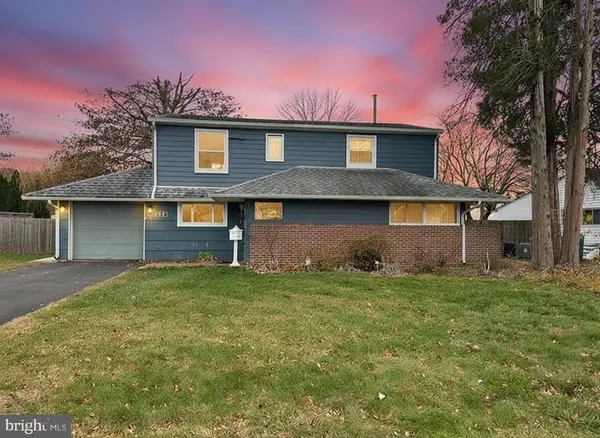 46 Hydrangea Rd, LEVITTOWN, PA 19056