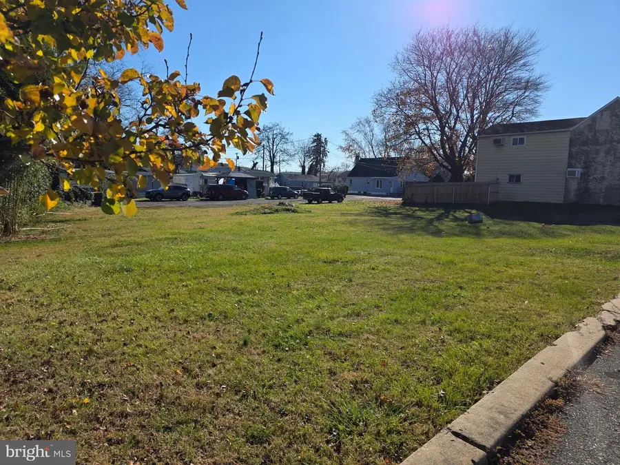 362 Wood St, Bristol, PA 19007 - Image #2