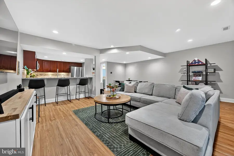 414 Whittier Dr, Feasterville Trevose, PA 19053 - Image #3