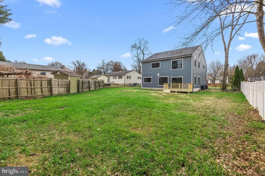 215 N Franklin St, Doylestown, PA 18901 - Image #2