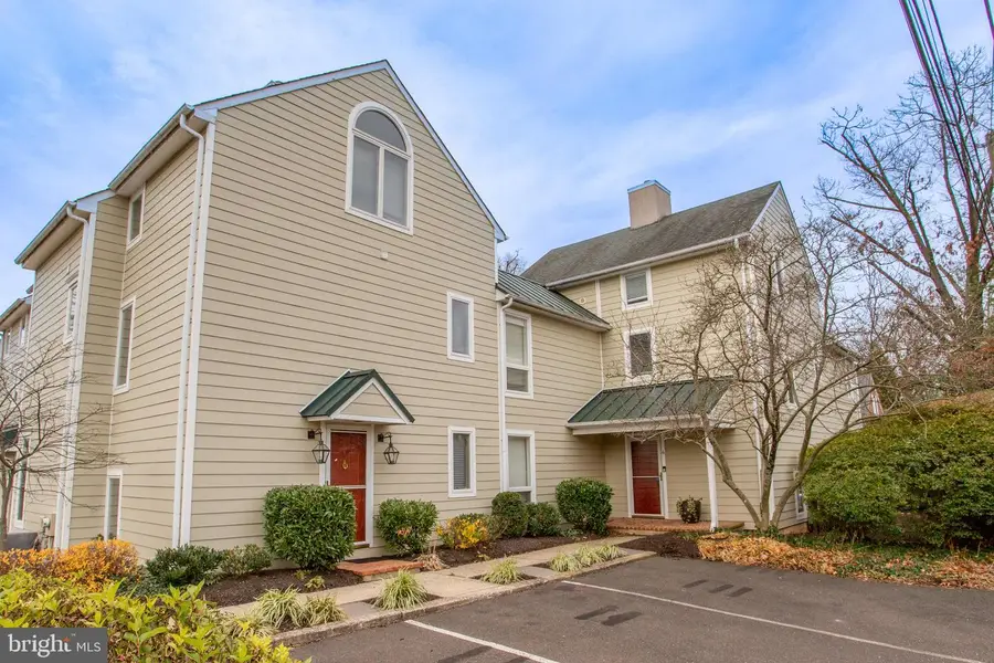 4 Barnes Ct, Doylestown, PA 18901 - Image #2