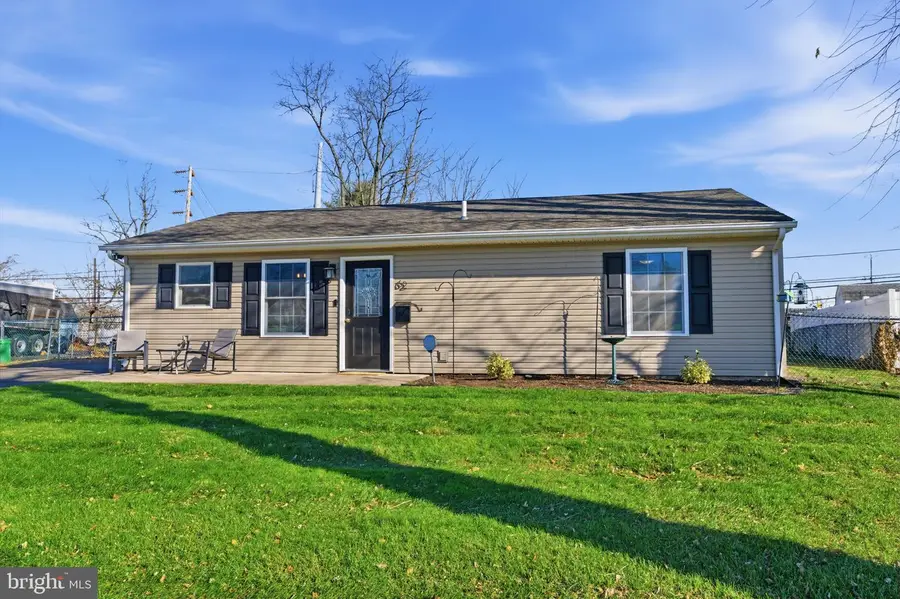 62 Old Brook Rd, Levittown, PA 19057 - Image #2