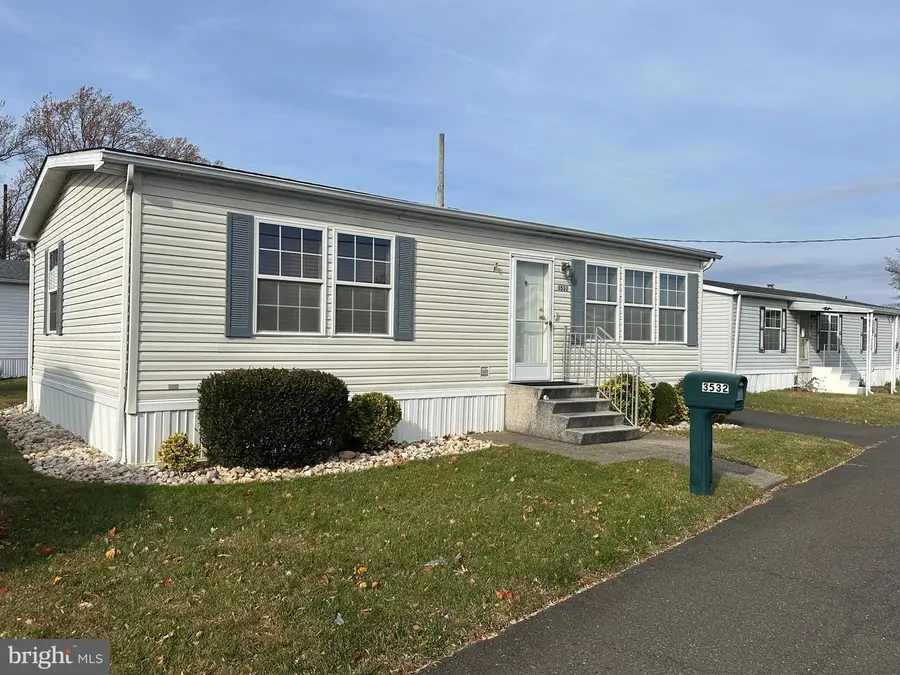 3532 Azalea Ave, Feasterville Trevose, PA 19053 - Image #2