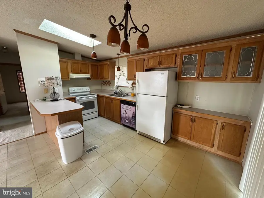 3532 Azalea Ave, Feasterville Trevose, PA 19053 - Image #3