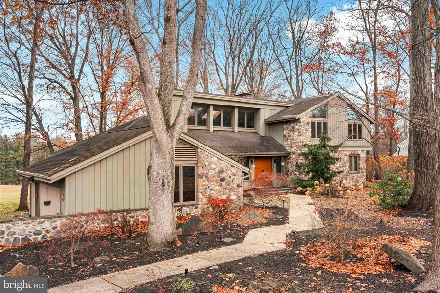 311 Mill Race, Newtown, PA 18940 - Image #2