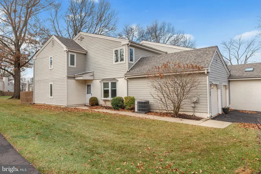333 Dorset Ct, Doylestown, PA 18901 - Image #2