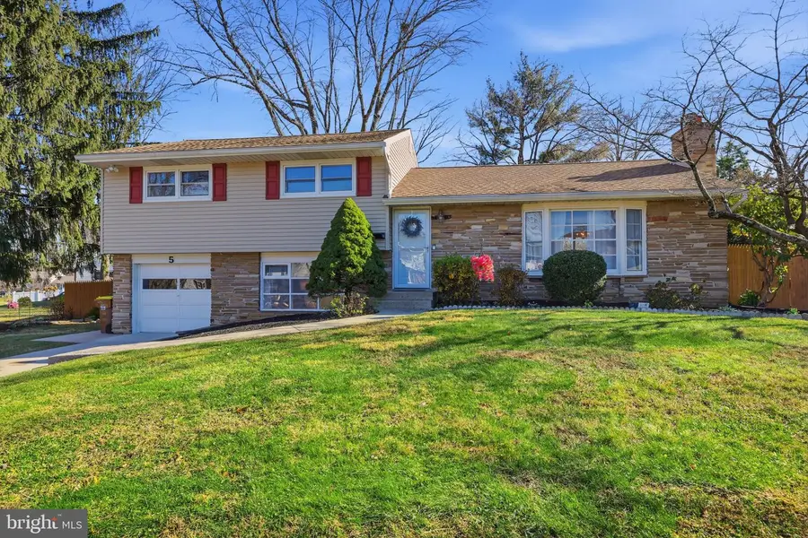 5 Patrick Ln, Yardley, PA 19067 - Image #2