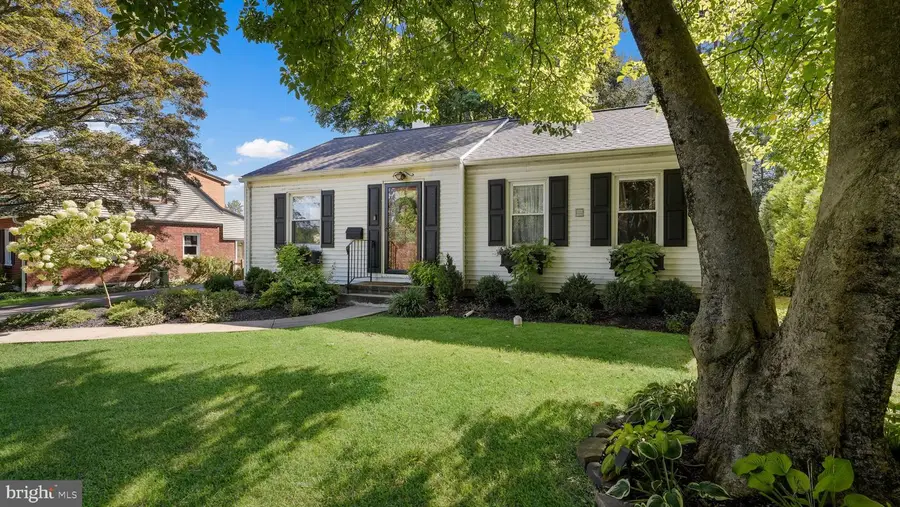 104 Kreutz Ave, Doylestown, PA 18901 - Image #2